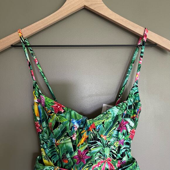 NWT Weworewhat Danielle One Piece Swimsuit Palm Green Size XS Tropical Belted - Picture 8 of 16